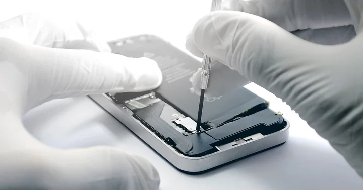 Używany i odnowiony iPhone 12 Pro Max – czy nadal warto postawić na ten model?