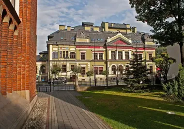 Bezpłatne porady prawne i finansowe dla NGO w Nowym Sączu – projekt wsparcia