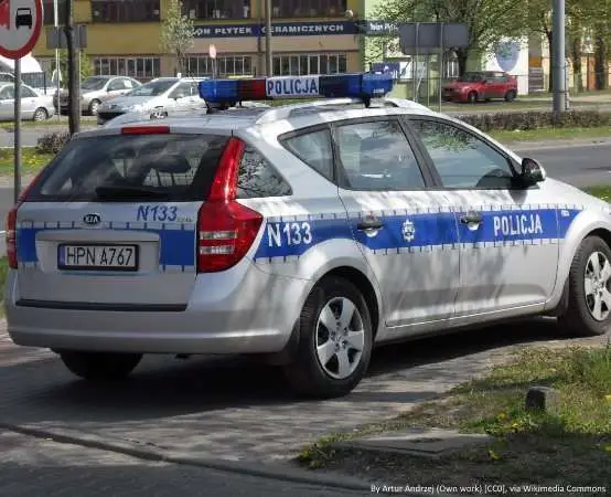 Policjanci promowali służbę na Targach Kariery w Nowym Sączu