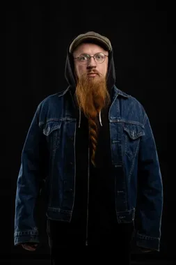 Grafika promocyjna wydarzenia Arek JAKSA — „Warto rozmawiać, Andrzej” (stand-up, Nowy Sącz)