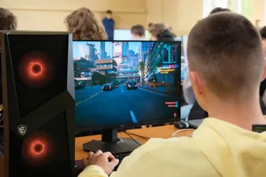 Grafika promocyjna wydarzenia ZSEM OC CUP III w Nowym Sączu – ogólnopolskie zawody dla pasjonatów IT