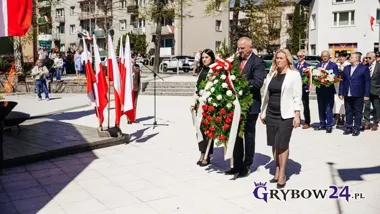 Grybów uczcił Konstytucję i strażaków. Pod pomnikiem zebrały się sztandary
