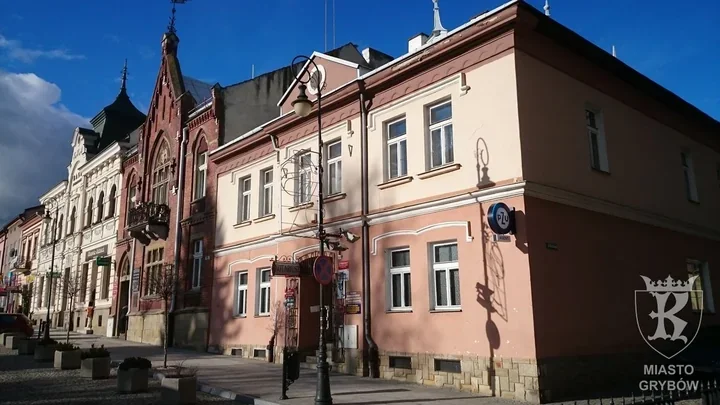 Remont zamyka wejście od Kilińskiego, a PZU zmienia pokój w urzędzie