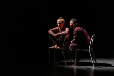 Samotność między ludźmi. „THE CHAIRS” w Nowym Sączu