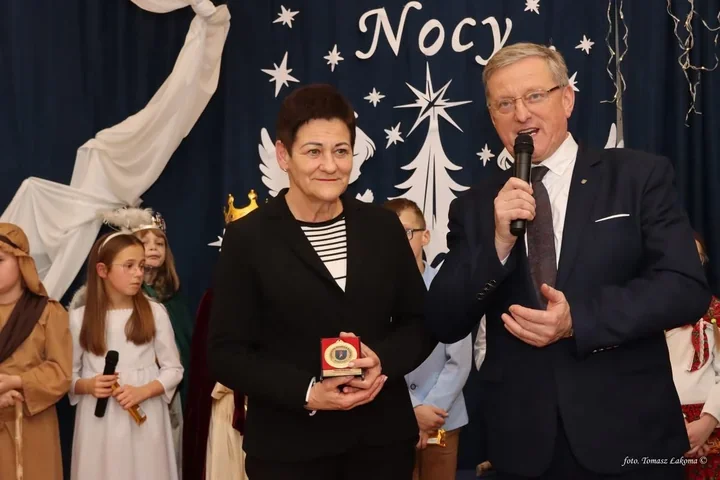 Medale dla władz i działaczy podczas spotkania noworocznego na Falkowej