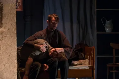 Sonia rzuca wyzwanie Raskolnikowowi - „Zbrodnia i Kara” wraca na scenę MOK