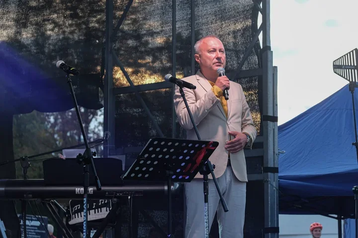 Na wszystkich dworcach świata - kolejowy jubileusz wybrzmiał w Nowym Sączu