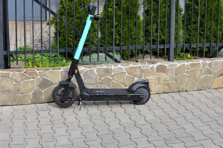 14-latka po alkoholu przewróciła się na hulajnodze. Policja podaje bilans