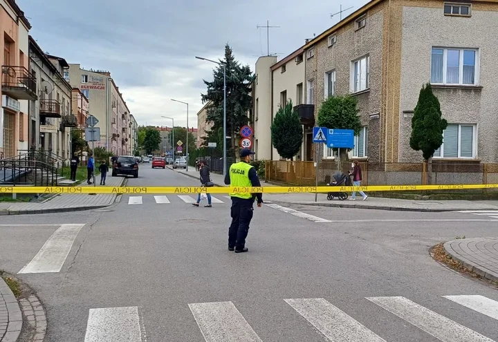 Pociski przy szkole w Nowym Sączu. Ewakuowano szkoły i biurowiec