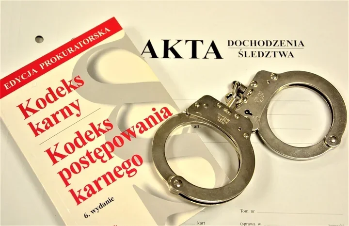 Szarpanina o 150 zł w Nowym Sączu skończyła się zarzutami i recydywą