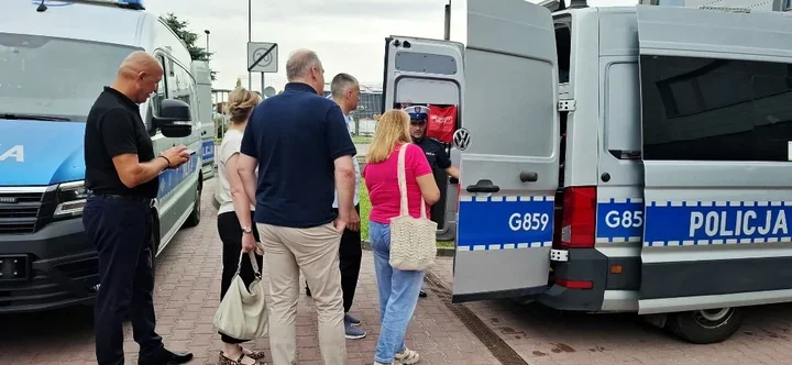 Czarnogórscy policjanci pytali w Nowym Sączu o monitoring i konfiskatę aut