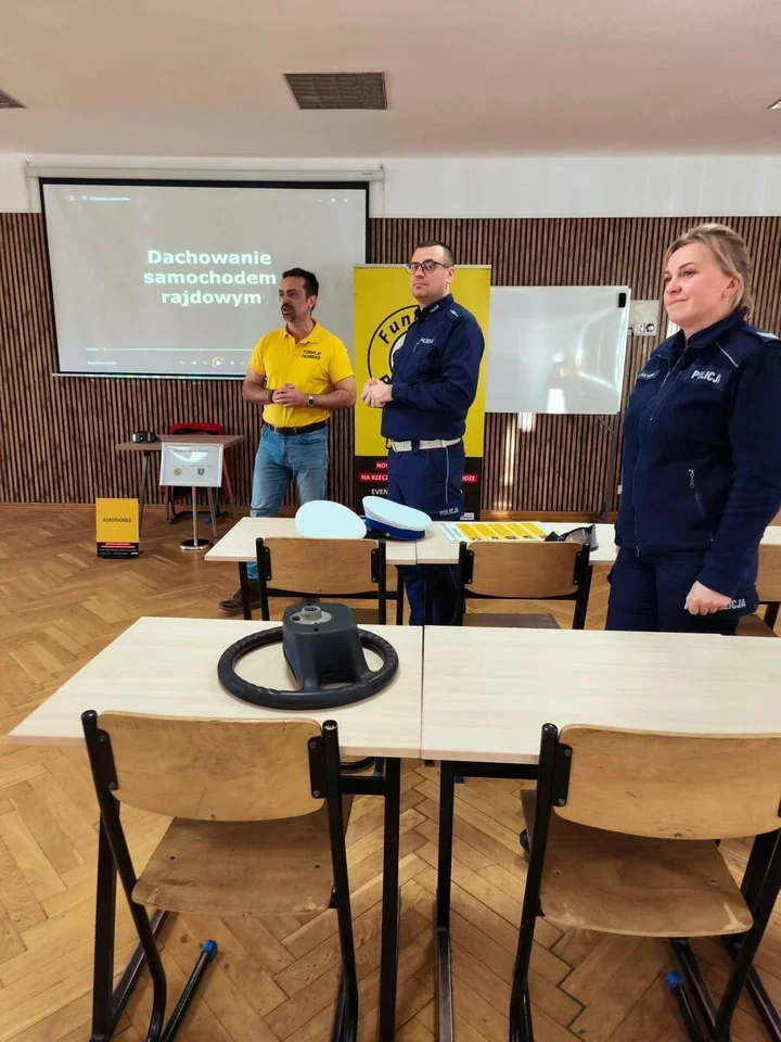 Młodzi kierowcy przetestowali alkogogle - Nowosądeckie drogi bez promili zmieniają podejście