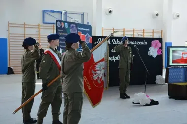Komendant KMP w Nowym Sączu wśród przyszłych mundurowych