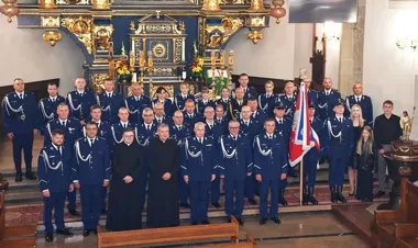 Policjanci rozpoczęli święto od Mszy - główne obchody w Grybowie