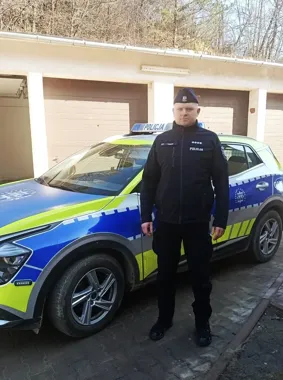 Dzielnicowy z Krynicy patroluje na quadach, uczy pierwszej pomocy i dba o uzdrowisko