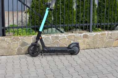 Jedna hulajnoga i dwie 15-latki. Wieczór w Nowym Sączu skończył się w szpitalu