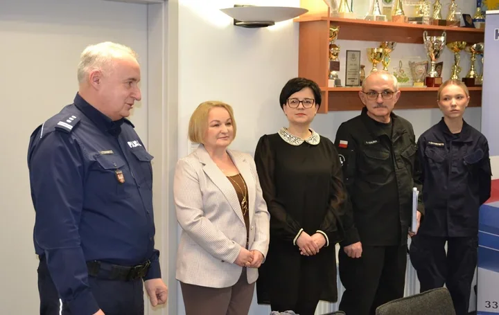 38 uczniów z Marcinkowic nominowanych w Komendzie Miejskiej w Nowym Sączu